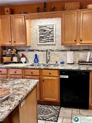 $359,900 | 8051 Heritage Drive, Lower Macungie Township, PA 18011