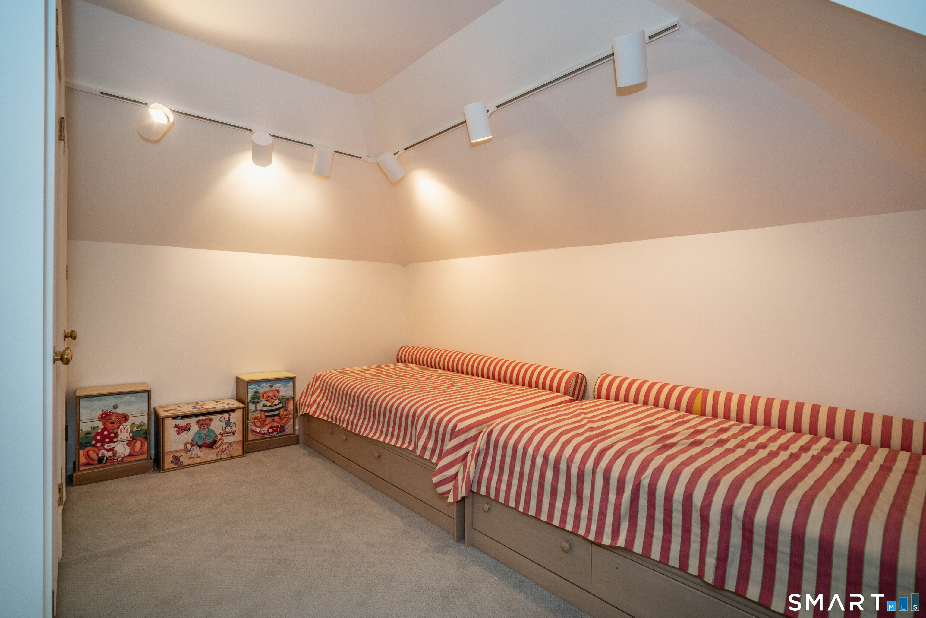 33 Mountain Farms Road West Hartford, CT 06117 - Photo 25 of 38 a bedroom with a bed and a painting on the wall