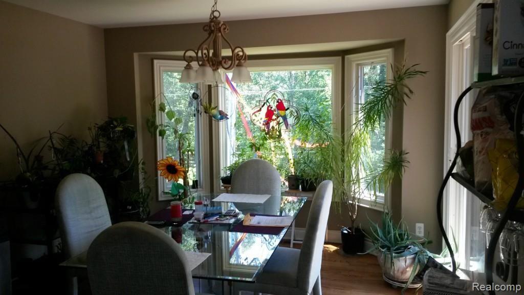 21154 Gill Road Farmington Hills, MI 48335 - Photo 15 of 37