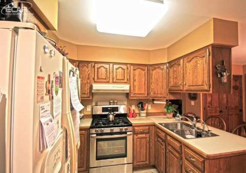 4154 East Coldwater Road Flint, MI 48506 - Photo 4 of 14 20429934-3.JPG