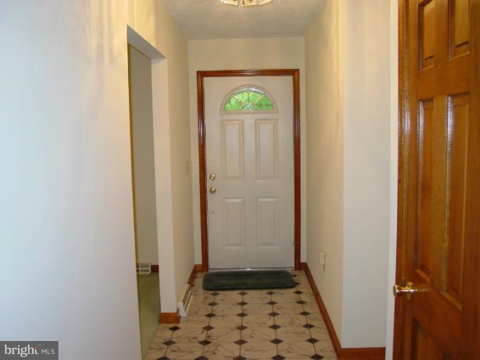 19638 Spooks Hill Road Manchester, MD 21102 - Photo 11 of 30 Interior (General)