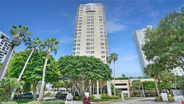 $4,200 | 770 Claughton Island Drive, Unit 1502, Miami, FL 33131