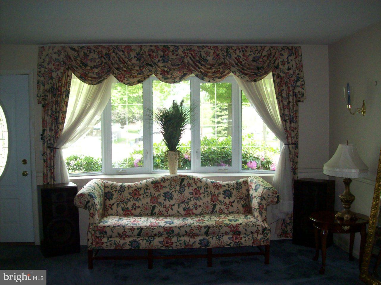 208 Willard Road Hatboro, PA 19040 - Photo 5 of 19
