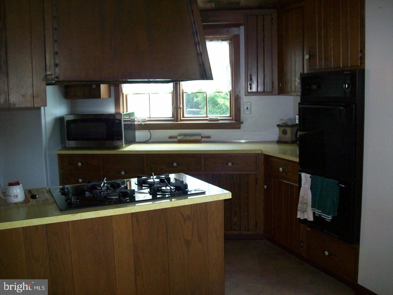 208 Willard Road Hatboro, PA 19040 - Photo 10 of 19
