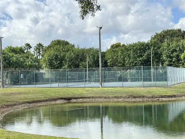 $1,799 | 643 Vista Isles Drive, Unit 1813, Sunrise, FL 33325