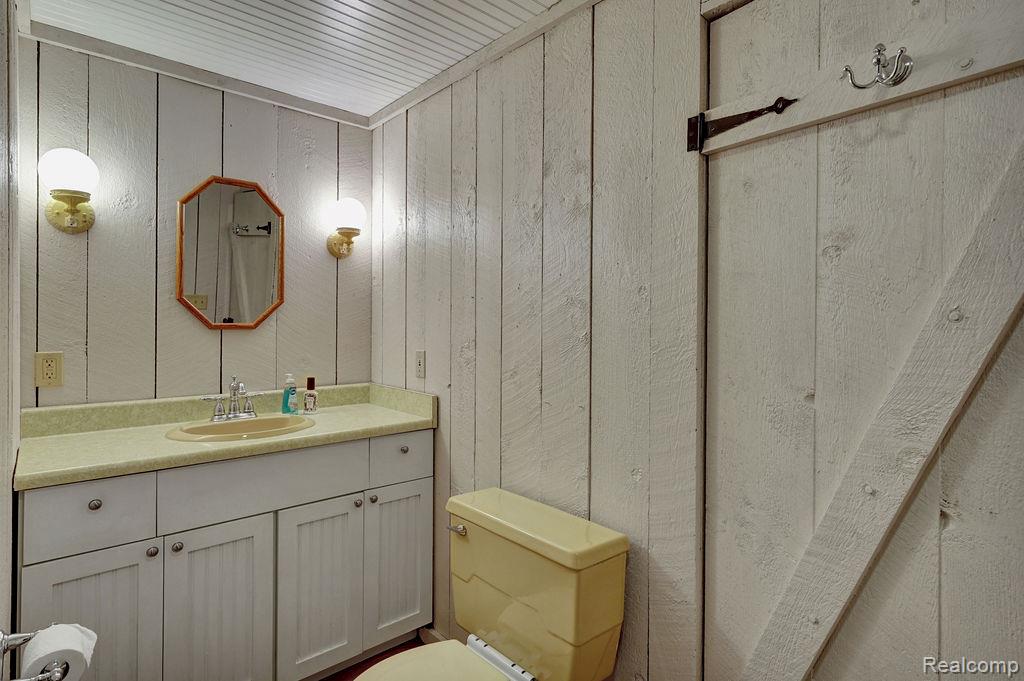 9670 South County Line Road Manistee, MI 49660 - Photo 59 of 93 DSC02323.jpg
