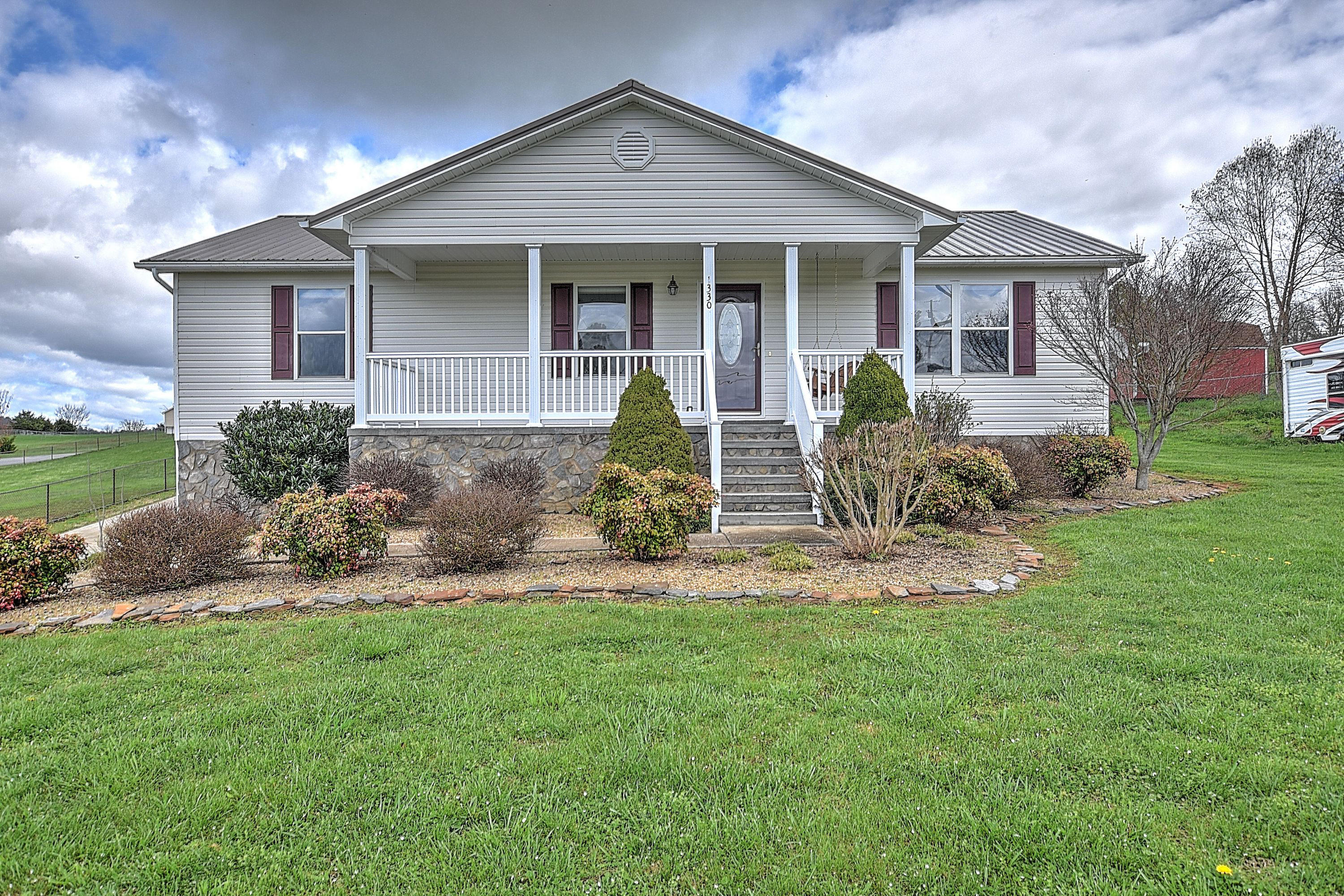 1330 Debusk Road Greeneville, TN 37743 - Photo 1 of 34 1330 Debusk-2