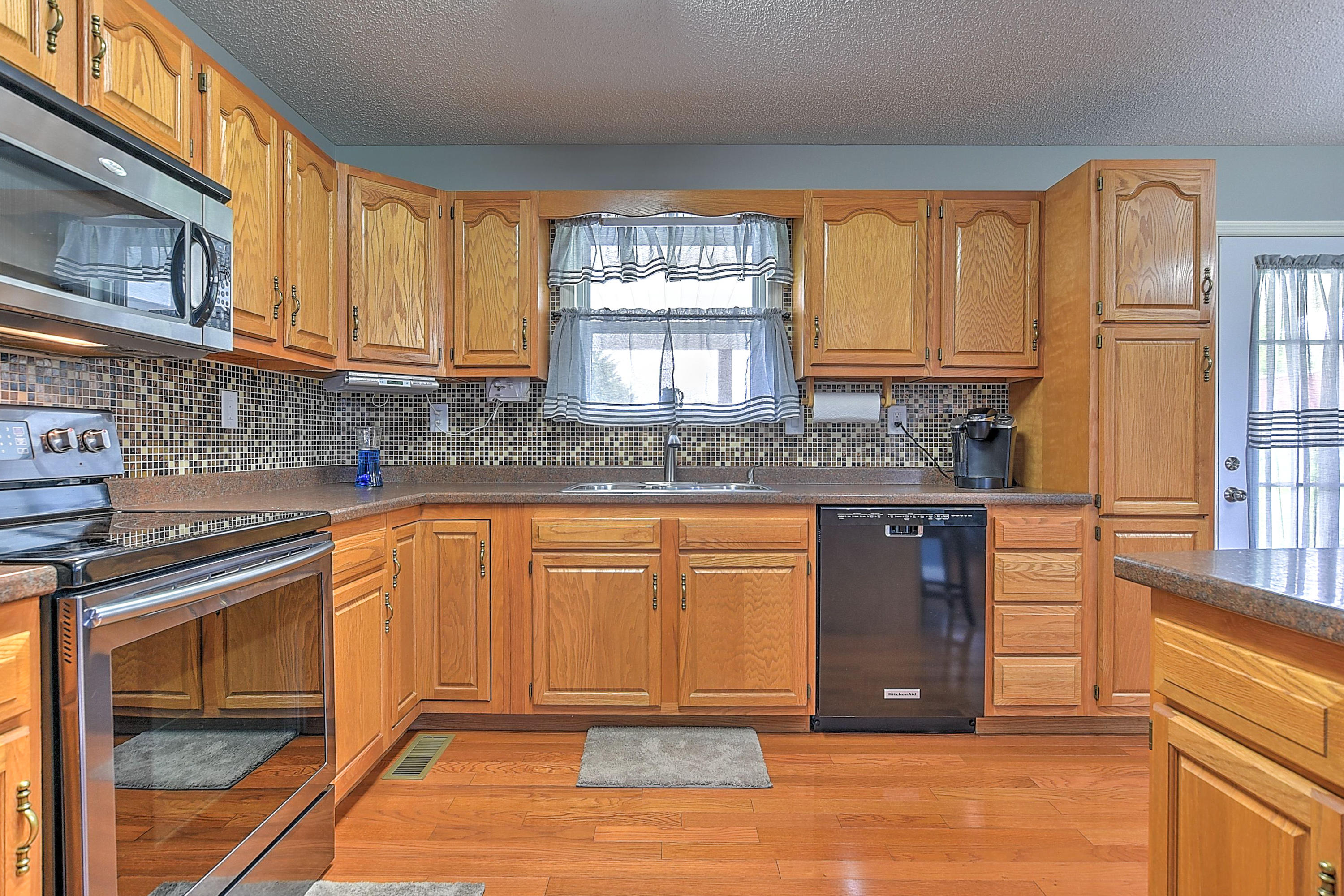 1330 Debusk Road Greeneville, TN 37743 - Photo 11 of 34 1330 Debusk-14