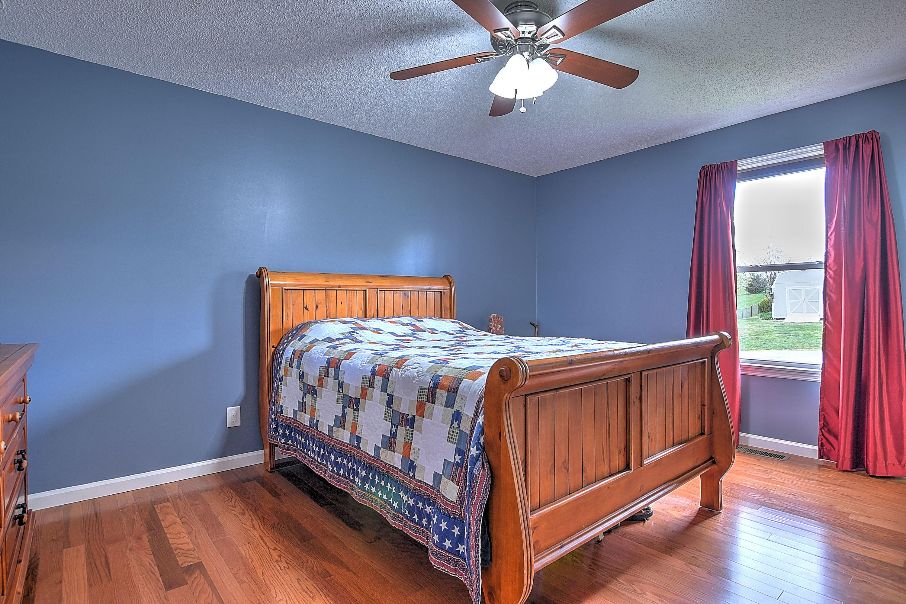 1330 Debusk Road Greeneville, TN 37743 - Photo 13 of 34 1330 Debusk-16