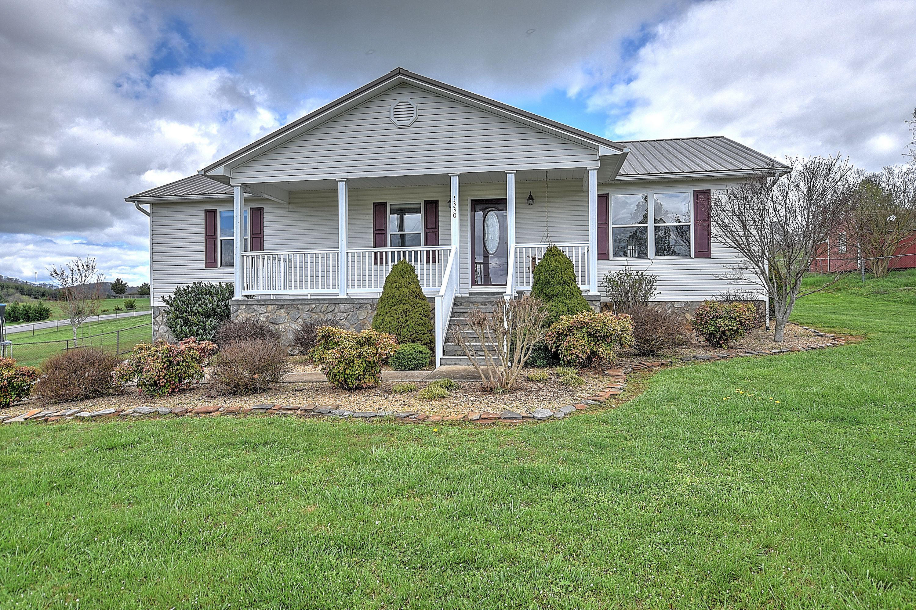 1330 Debusk Road Greeneville, TN 37743 - Photo 2 of 34 1330 Debusk-3