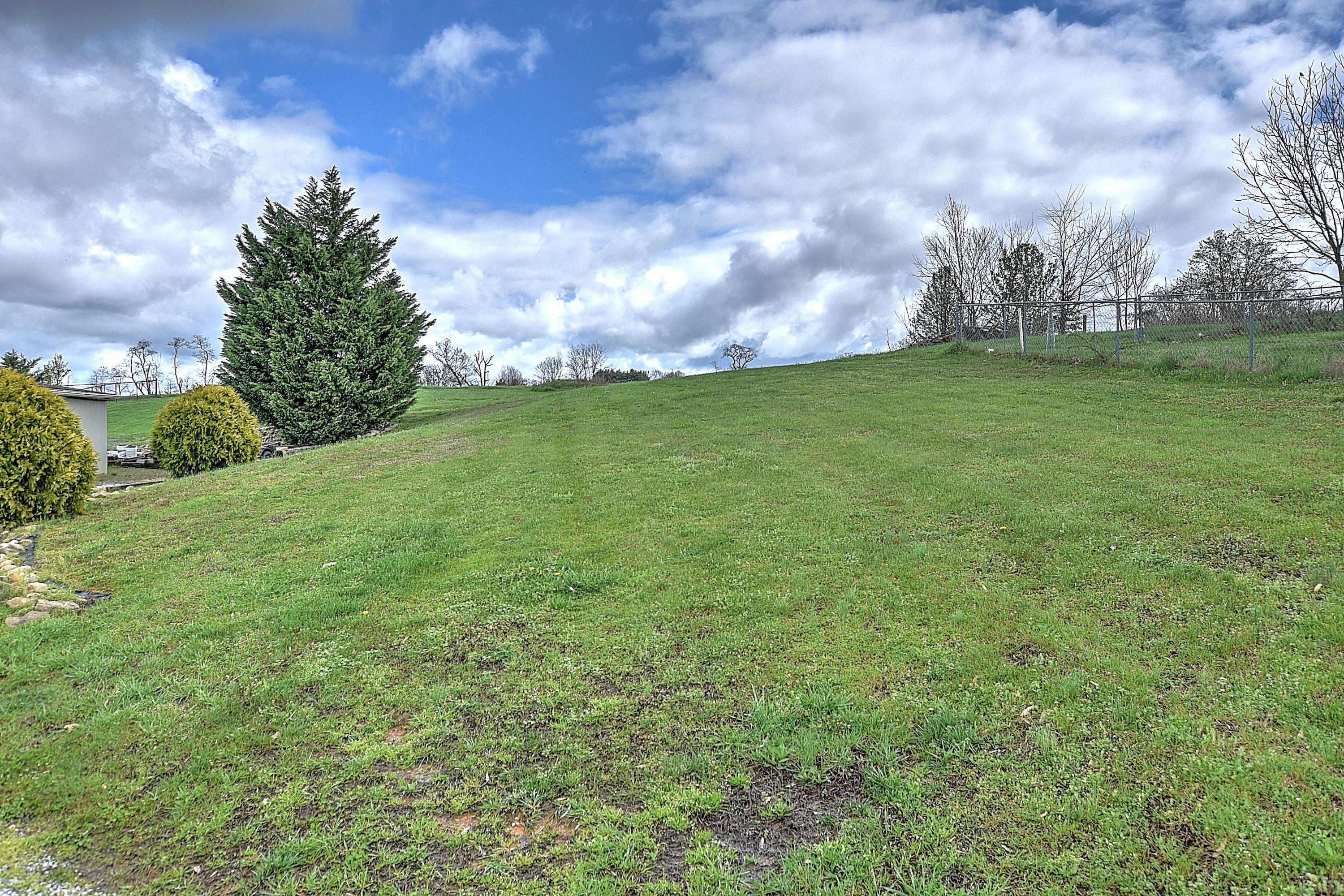1330 Debusk Road Greeneville, TN 37743 - Photo 32 of 34 1330 Debusk-38
