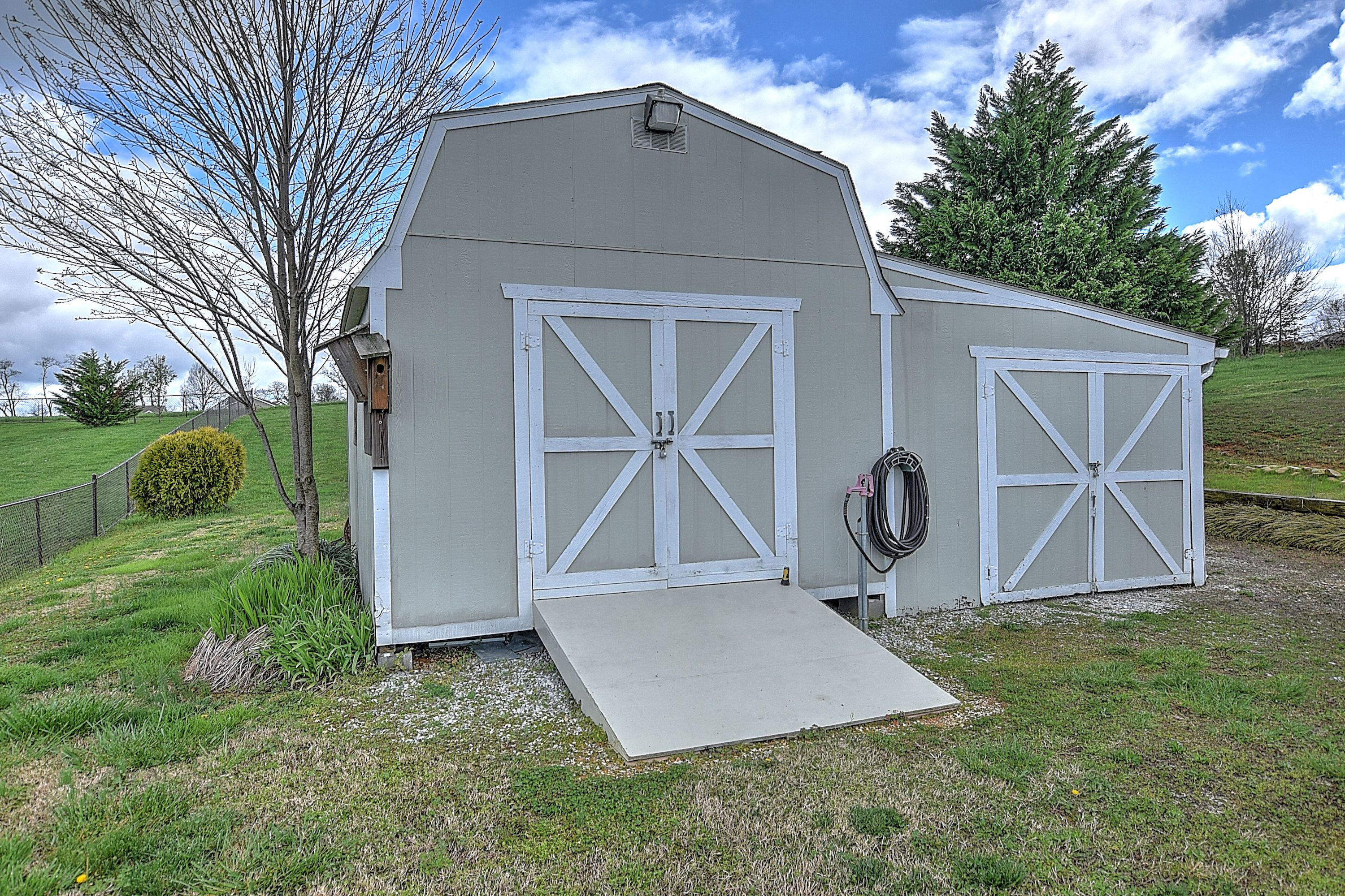 1330 Debusk Road Greeneville, TN 37743 - Photo 33 of 34 1330 Debusk-39
