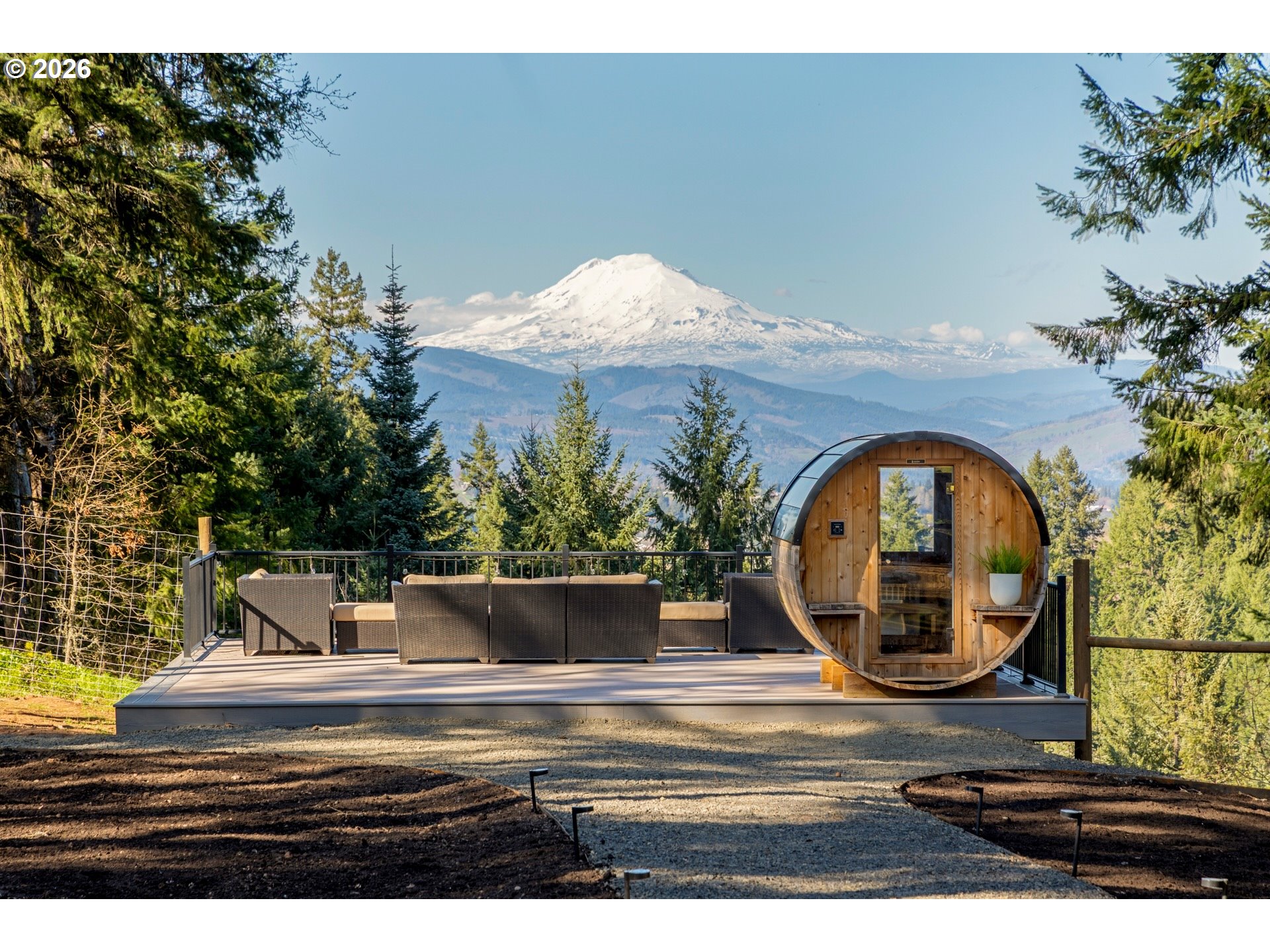 4050 Sylvester Drive Hood River, OR 97031 - Photo 6 of 48