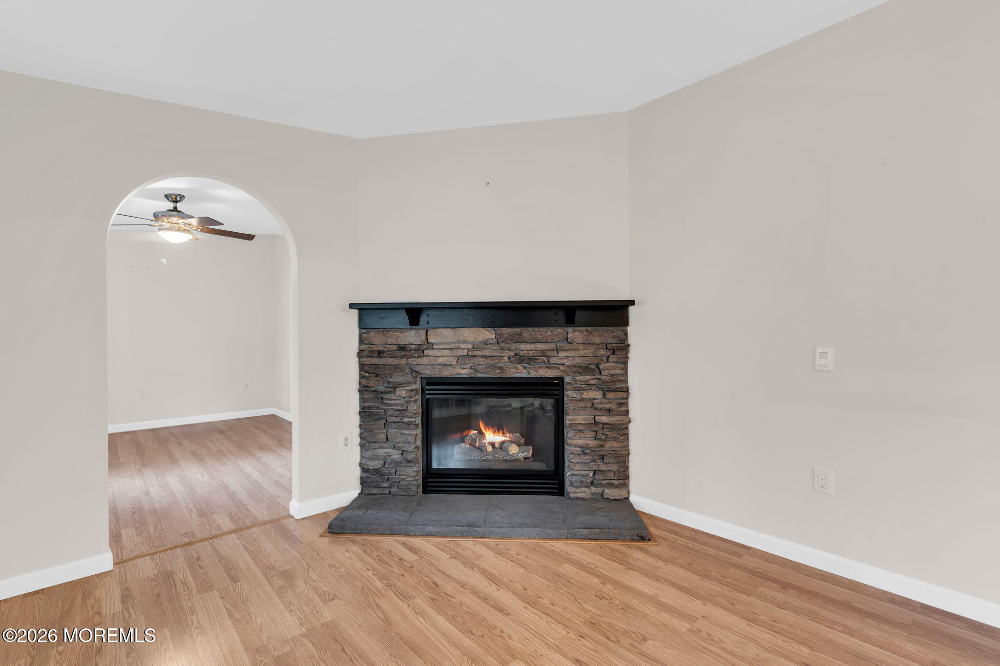 17 Tanglewood Drive Cream Ridge, NJ 08514 - Photo 8 of 28 Fireplace Sold As-is
