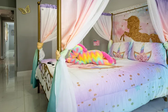 $899,900 | 5569 Southeast Hammock Reserve Terrace, Hobe Sound, FL 33455