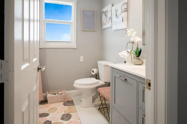 $899,900 | 5569 Southeast Hammock Reserve Terrace, Hobe Sound, FL 33455