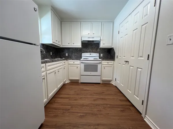 $950 | 1231 Sycamore Avenue, Unit A, Huntsville, TX 77340