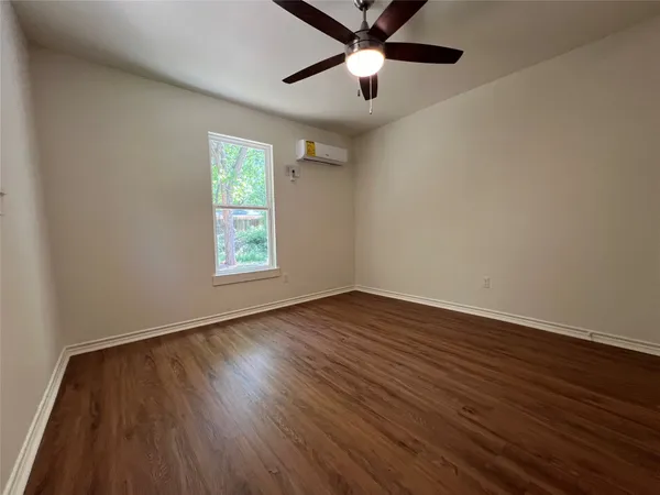 $950 | 1231 Sycamore Avenue, Unit A, Huntsville, TX 77340