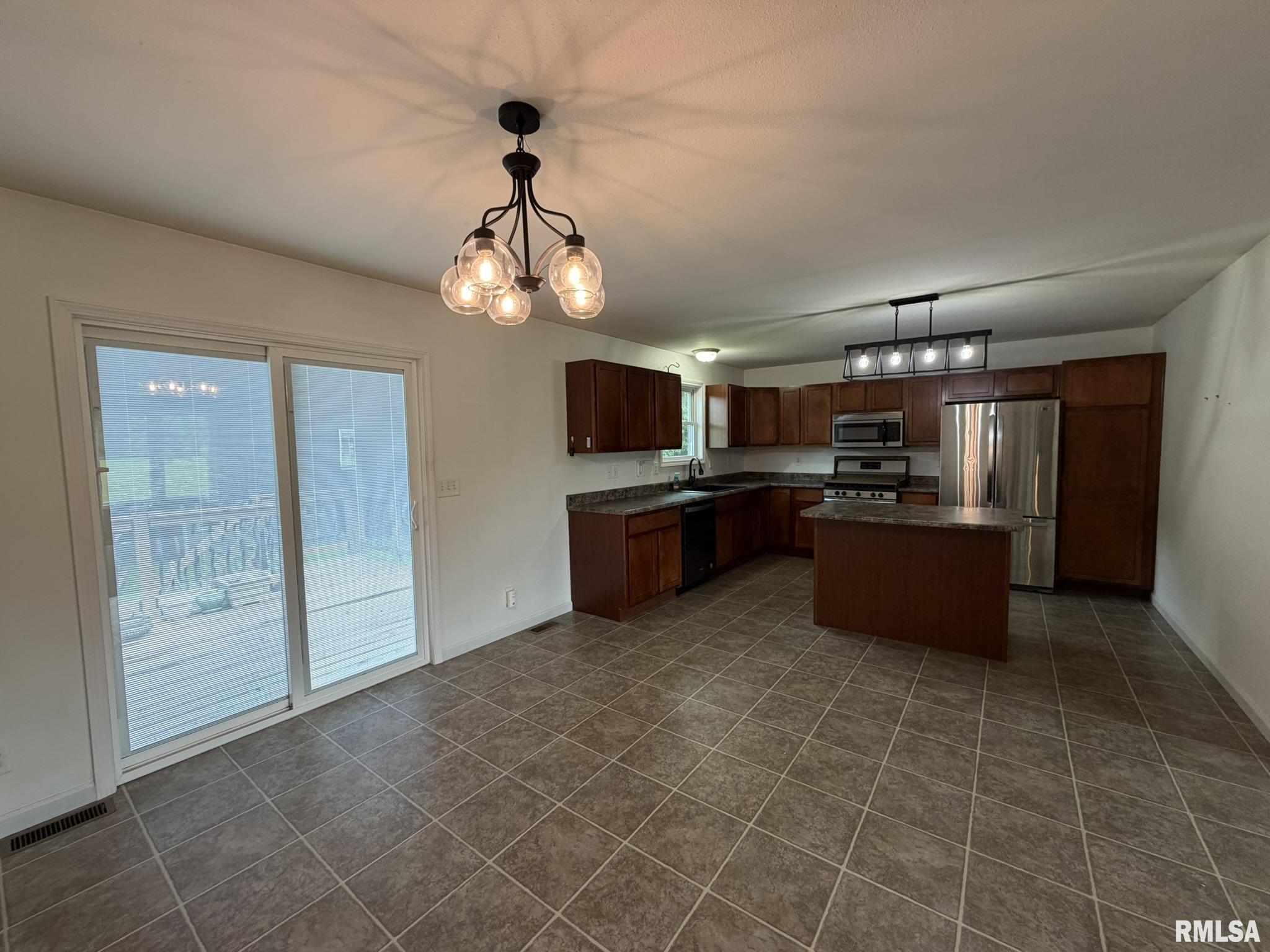 324 Casey Road Farmington, IL 61531 - Photo 36 of 68