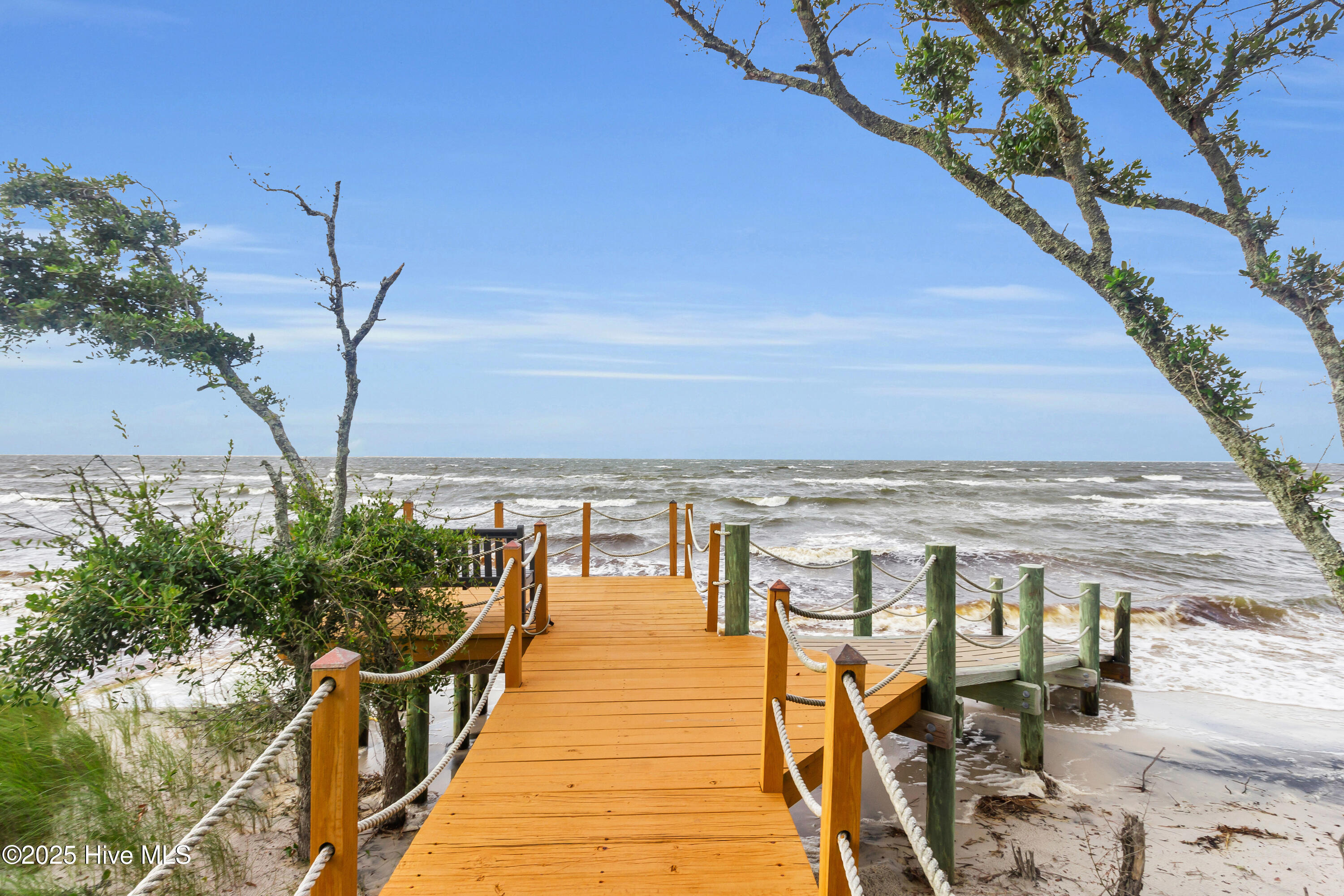 695 Sandy Point Drive Beaufort, NC 28516 - Photo 17 of 22 58