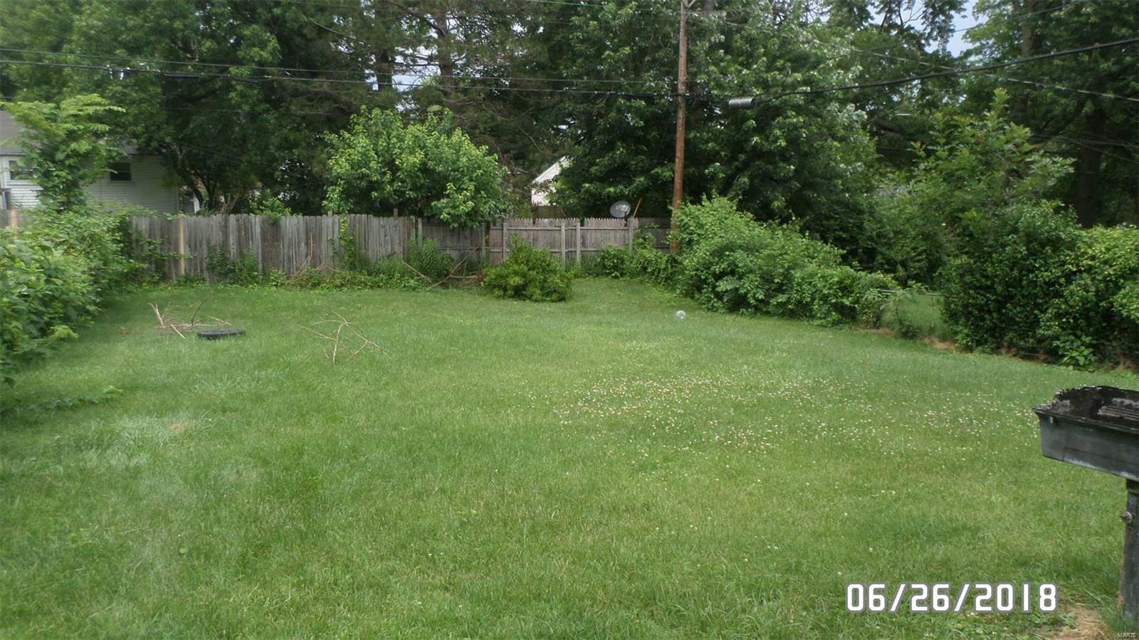 411 Cameron Road St. Louis, MO 63137 - Photo 9 of 9