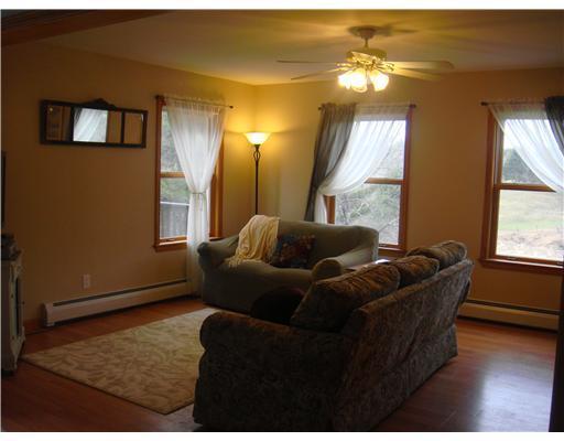 203 Main Street Cumberland, ME 04021 - Photo 10 of 18 Living Room.