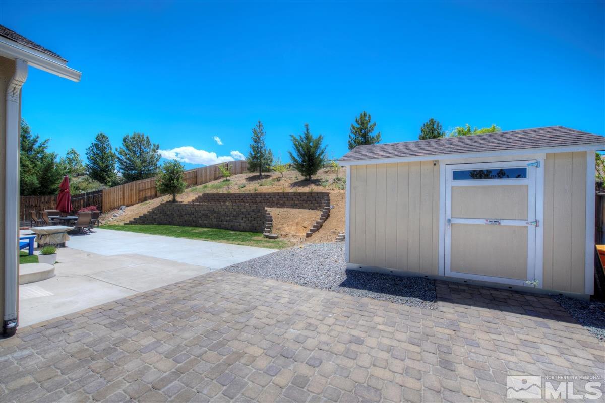 450 Stonegate Court Reno, NV 89506 - Photo 9 of 31 Photo 9