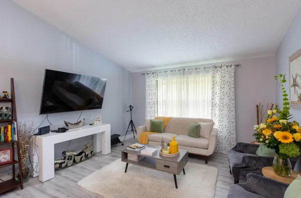 $320,000 | 13035 Albright Court, Unit 4, Wellington, FL 33414