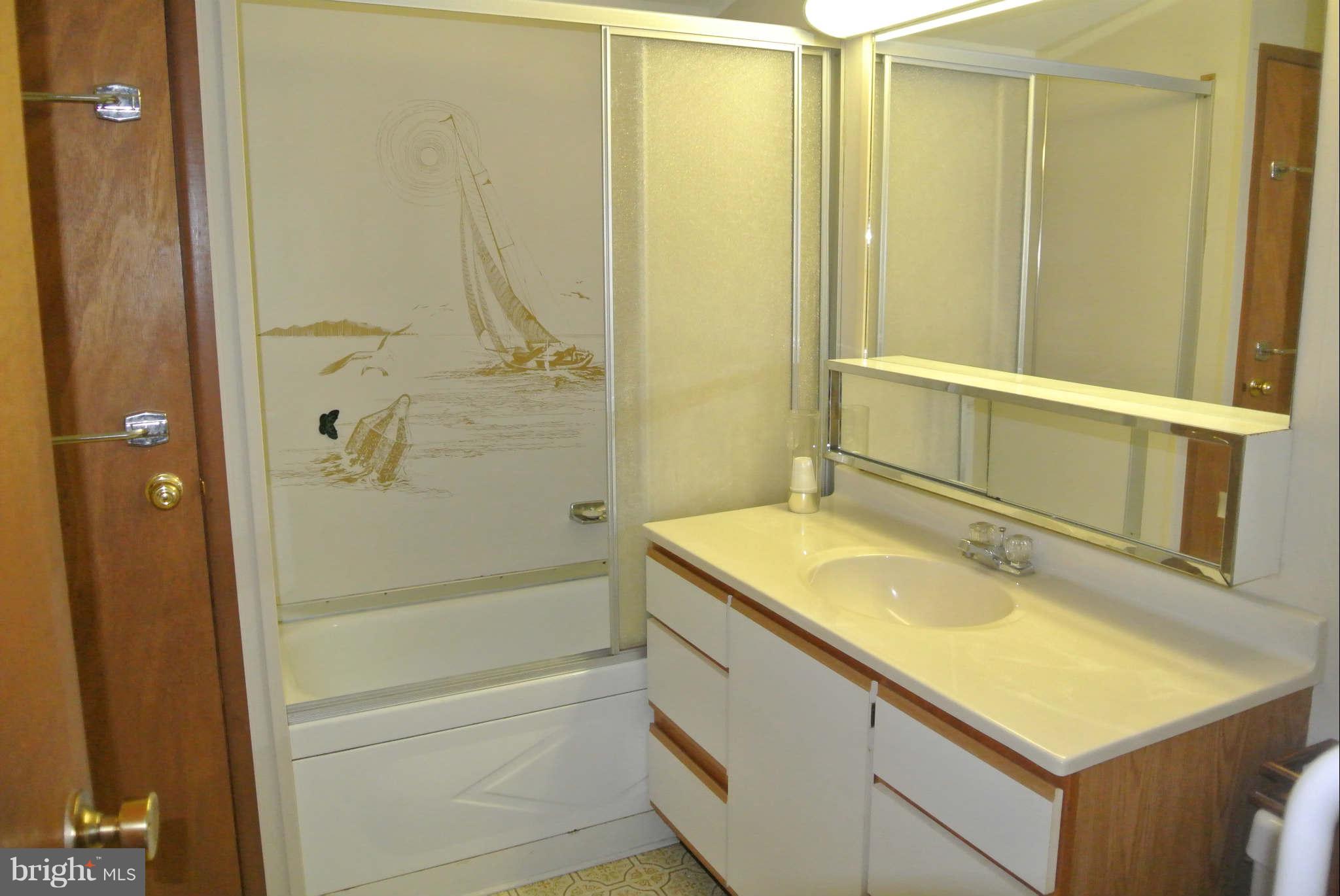 42125 Ridge Road Mechanicsville, MD 20659 - Photo 12 of 18 Bath