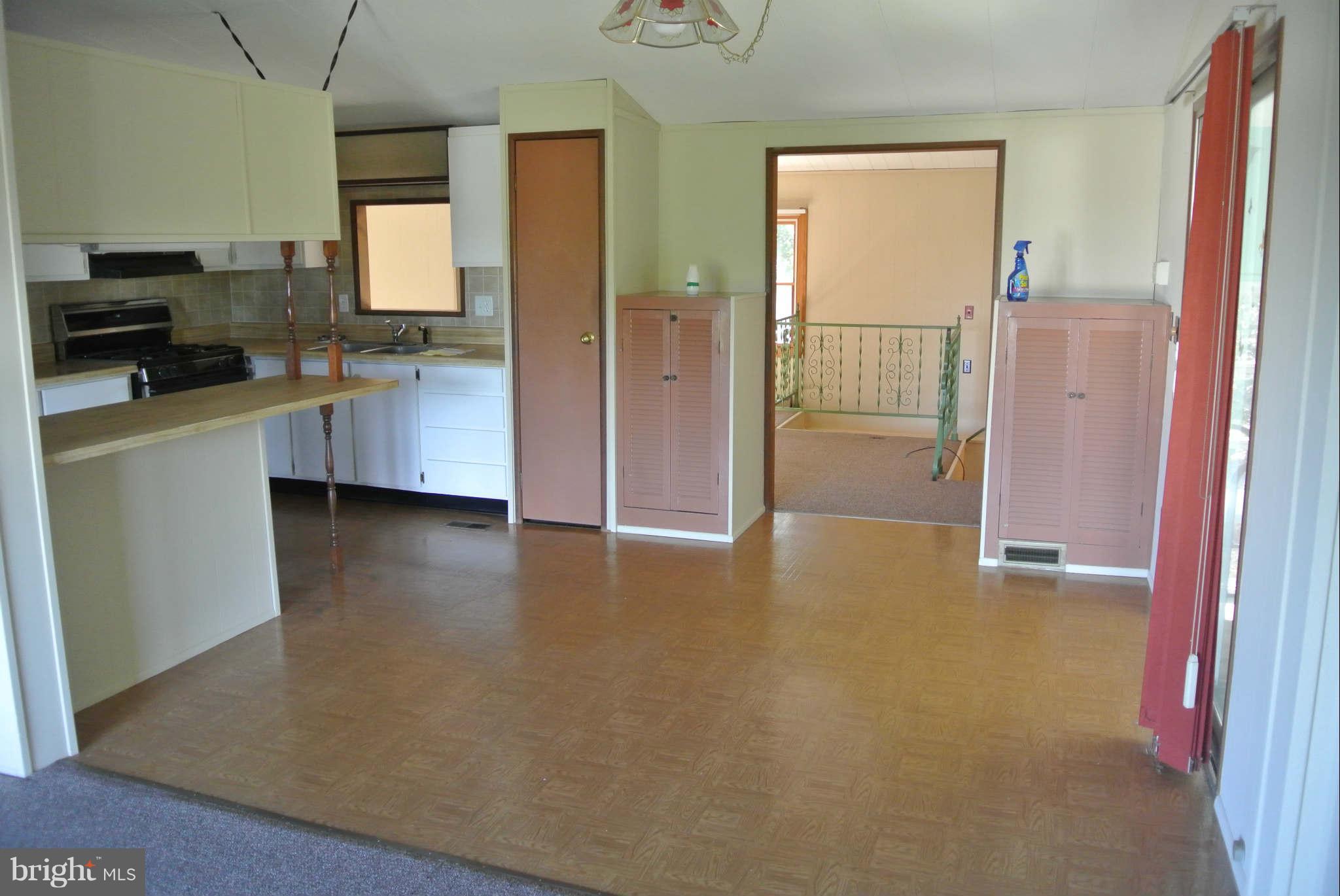 42125 Ridge Road Mechanicsville, MD 20659 - Photo 3 of 18 Dining Room