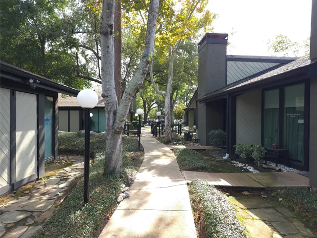 $120,000 | 14343 Torrey Chase Boulevard, Unit C5, Houston, TX 77014