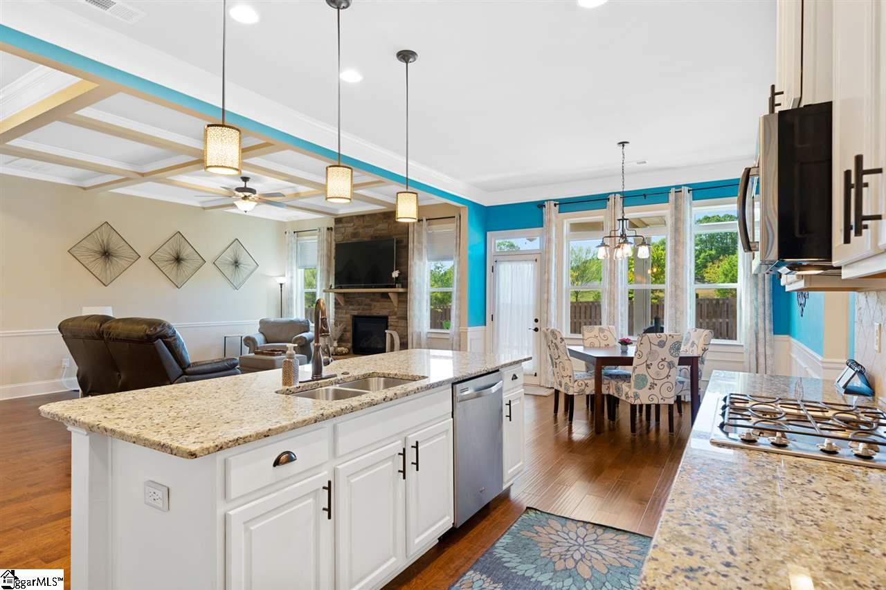 324 Stoneleigh Road Simpsonville, SC 29681 - Photo 12 of 30 Gallery Image 12