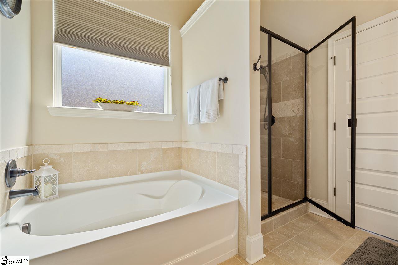 324 Stoneleigh Road Simpsonville, SC 29681 - Photo 15 of 30 Gallery Image 15