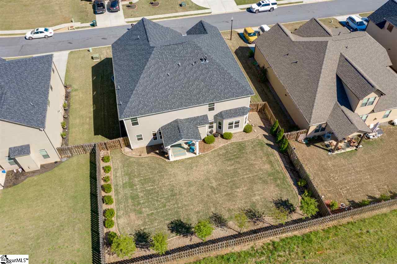 324 Stoneleigh Road Simpsonville, SC 29681 - Photo 4 of 30 Gallery Image 4