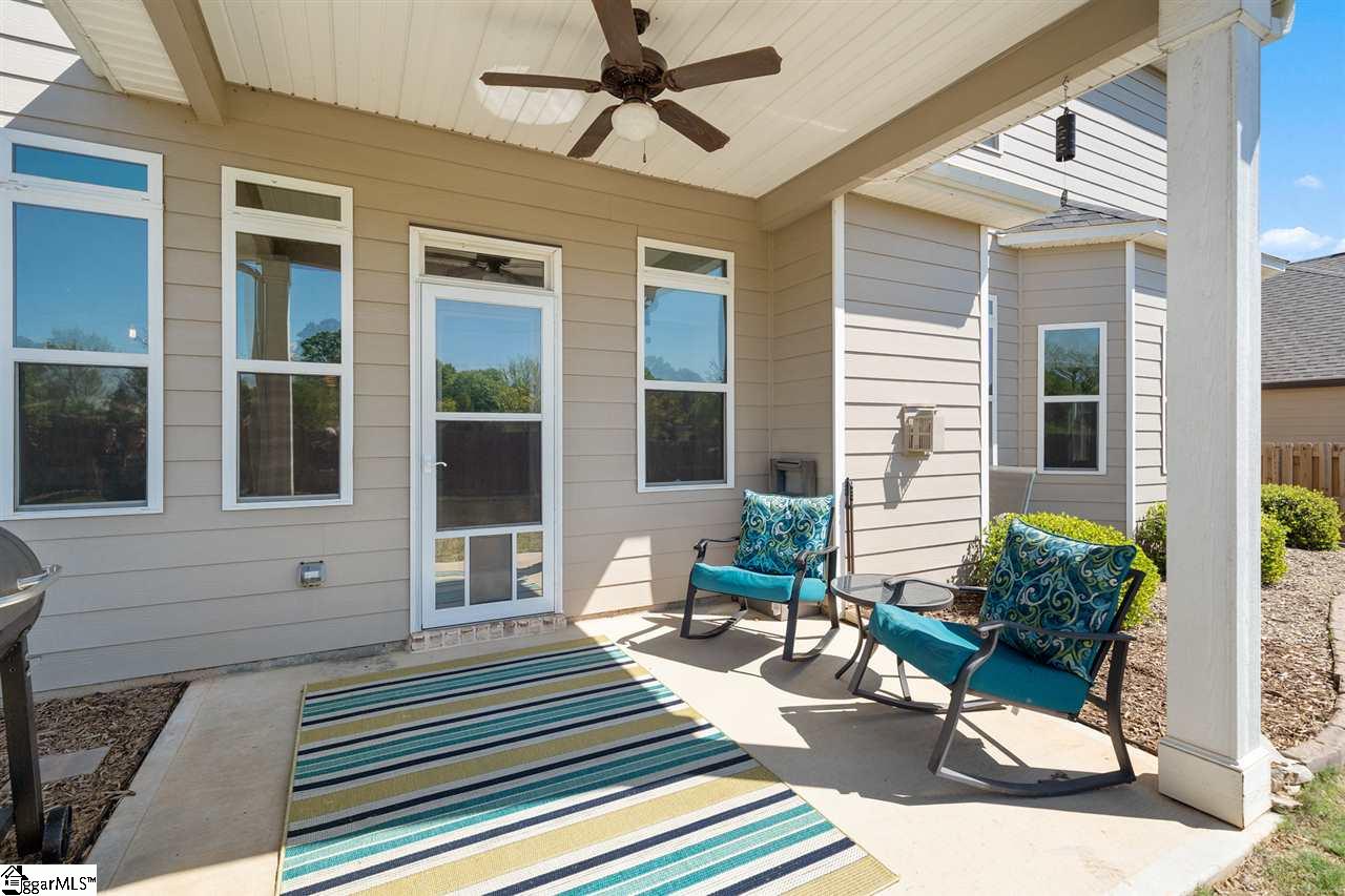 324 Stoneleigh Road Simpsonville, SC 29681 - Photo 6 of 30 Gallery Image 6