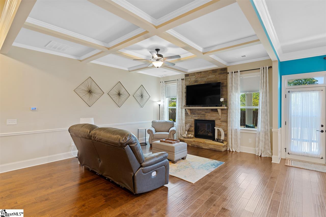 324 Stoneleigh Road Simpsonville, SC 29681 - Photo 8 of 30 Gallery Image 8