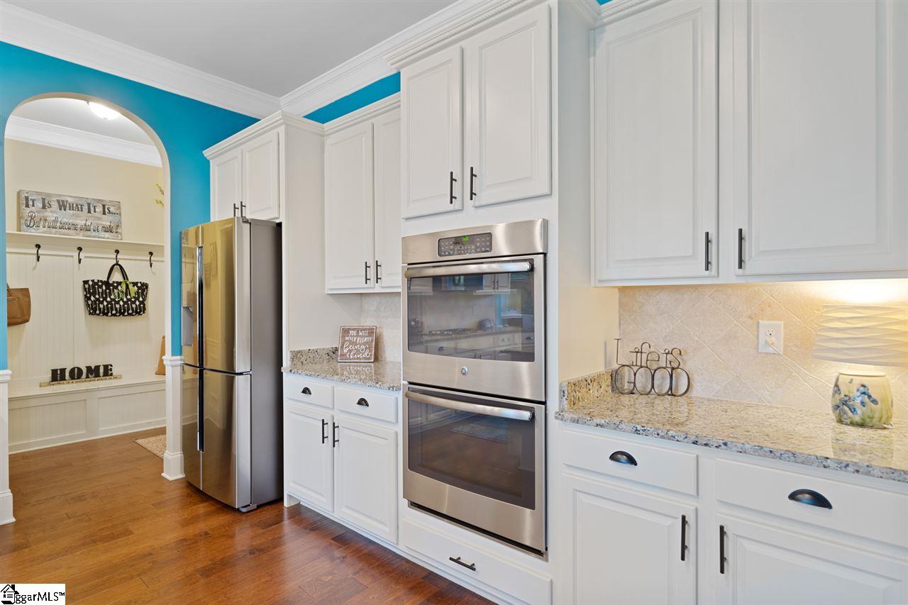324 Stoneleigh Road Simpsonville, SC 29681 - Photo 10 of 30 Gallery Image 10