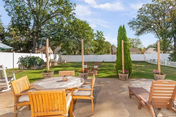 $241,500 | 2116 Ferguson Street, Rotterdam, NY 12303