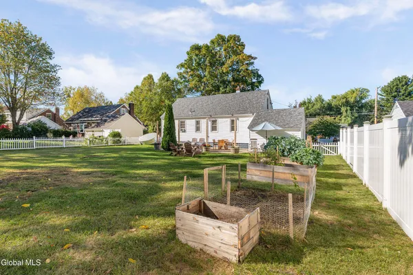 $241,500 | 2116 Ferguson Street, Rotterdam, NY 12303