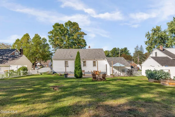 $241,500 | 2116 Ferguson Street, Rotterdam, NY 12303