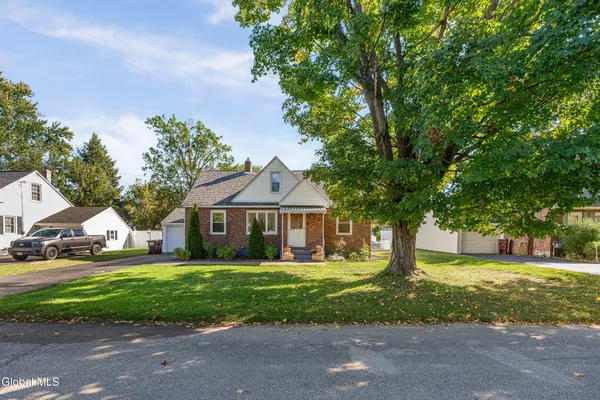 $241,500 | 2116 Ferguson Street, Rotterdam, NY 12303