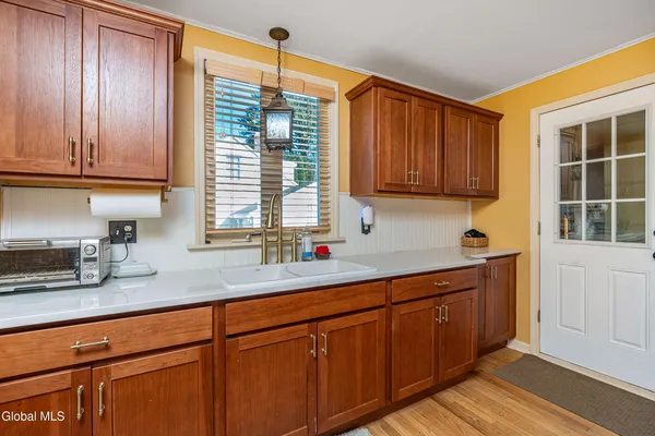 $241,500 | 2116 Ferguson Street, Rotterdam, NY 12303