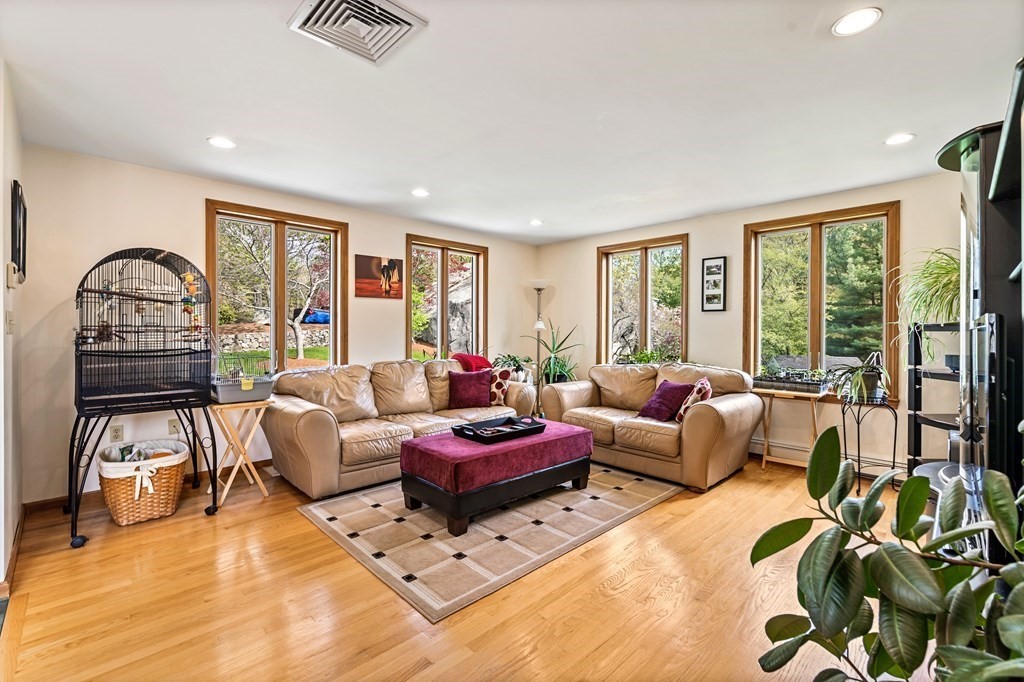 145 Penny Road Melrose, MA 02176 - Photo 21 of 40 Gallery Image 21