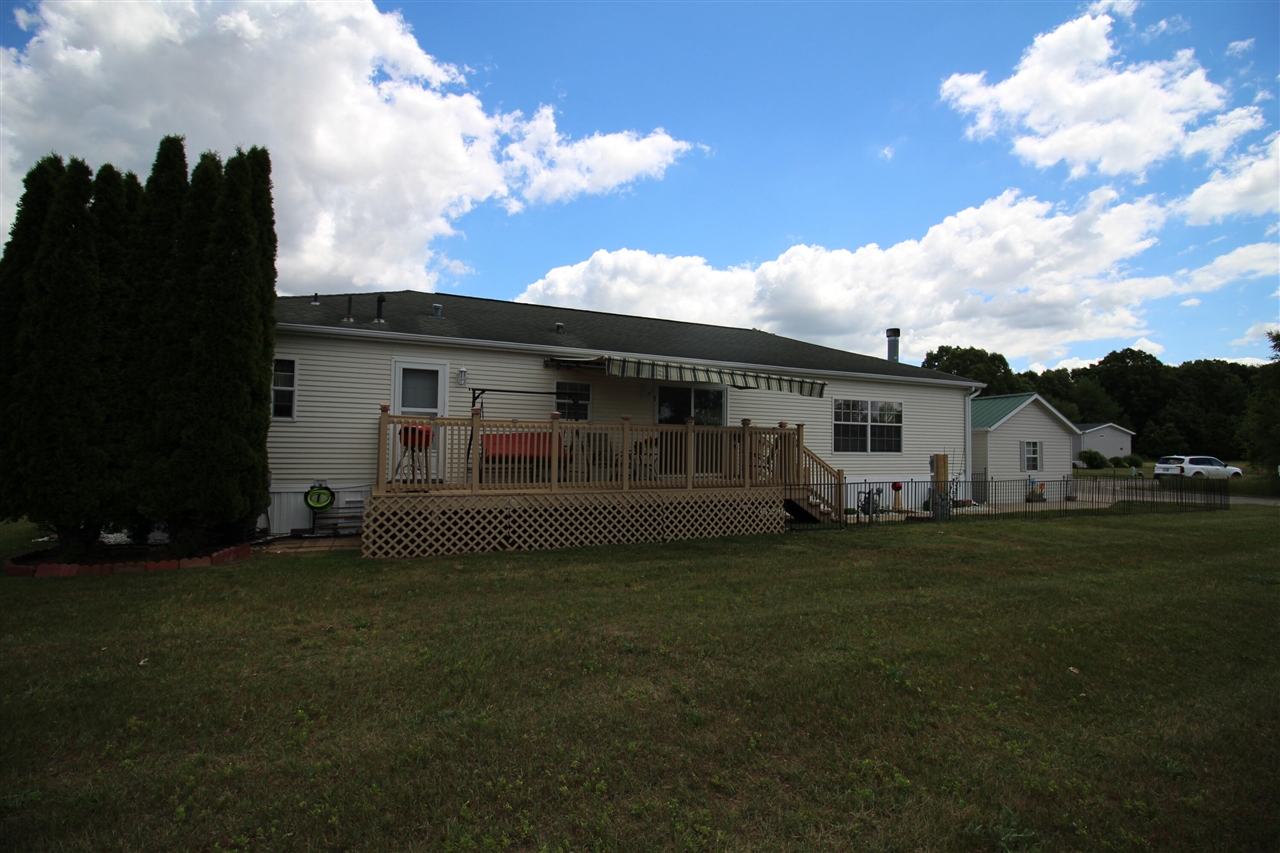 823 Raisin River Road Three Rivers, MI 49093 - Photo 7 of 38
