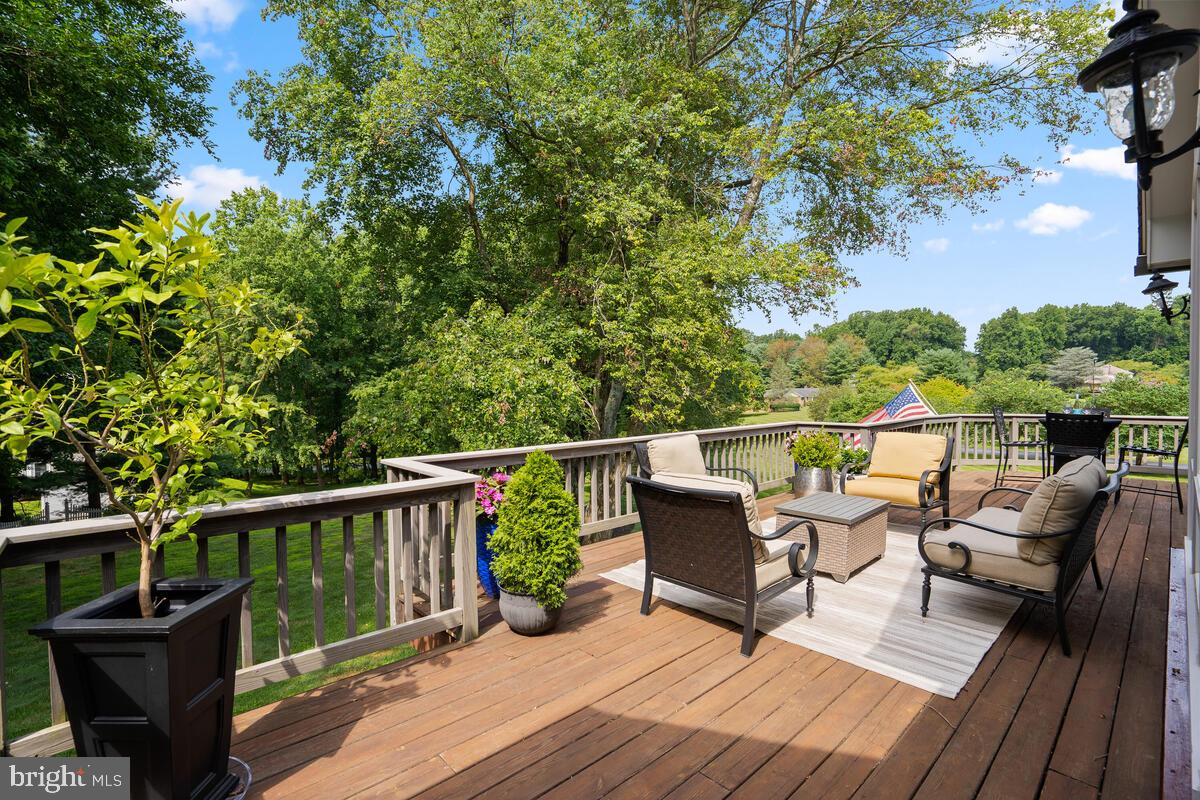 17030 Barn Ridge Drive Silver Spring, MD 20906 - Photo 10 of 84 EVERYDAY FEELS LIKE VACATION!