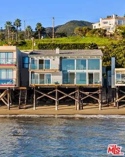 $9,995,000 | 27078 Malibu Cove Colony Drive, Malibu, CA 90265