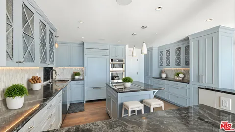 $9,995,000 | 27078 Malibu Cove Colony Drive, Malibu, CA 90265