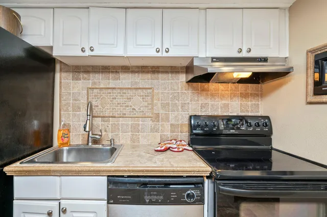 a view of a outdoor space