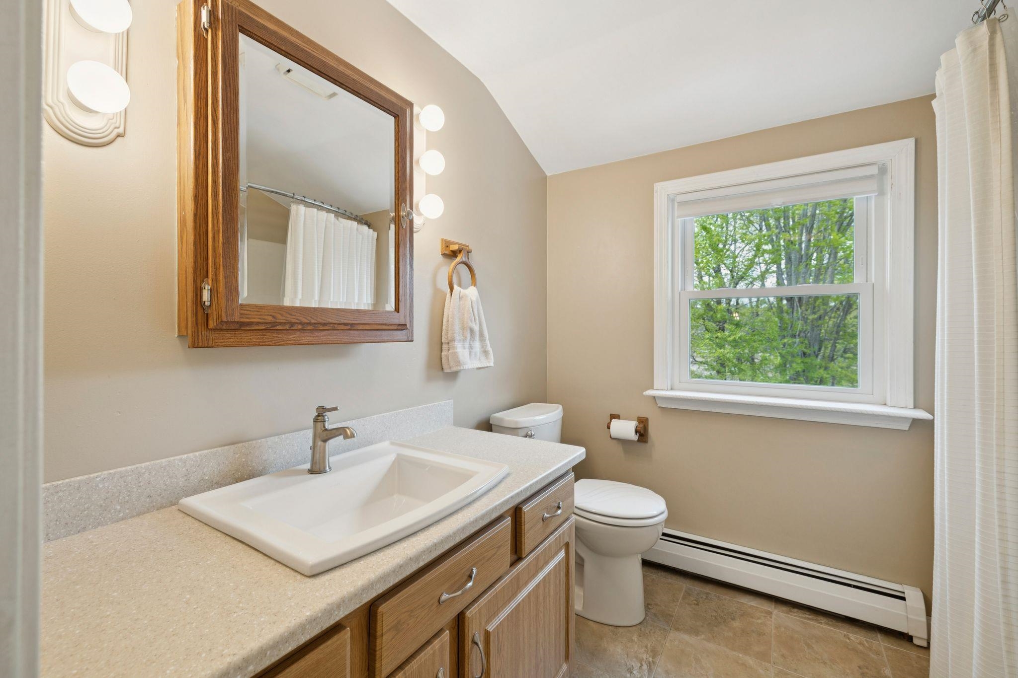 8 Queens Way Merrimack, NH 03054 - Photo 21 of 37
