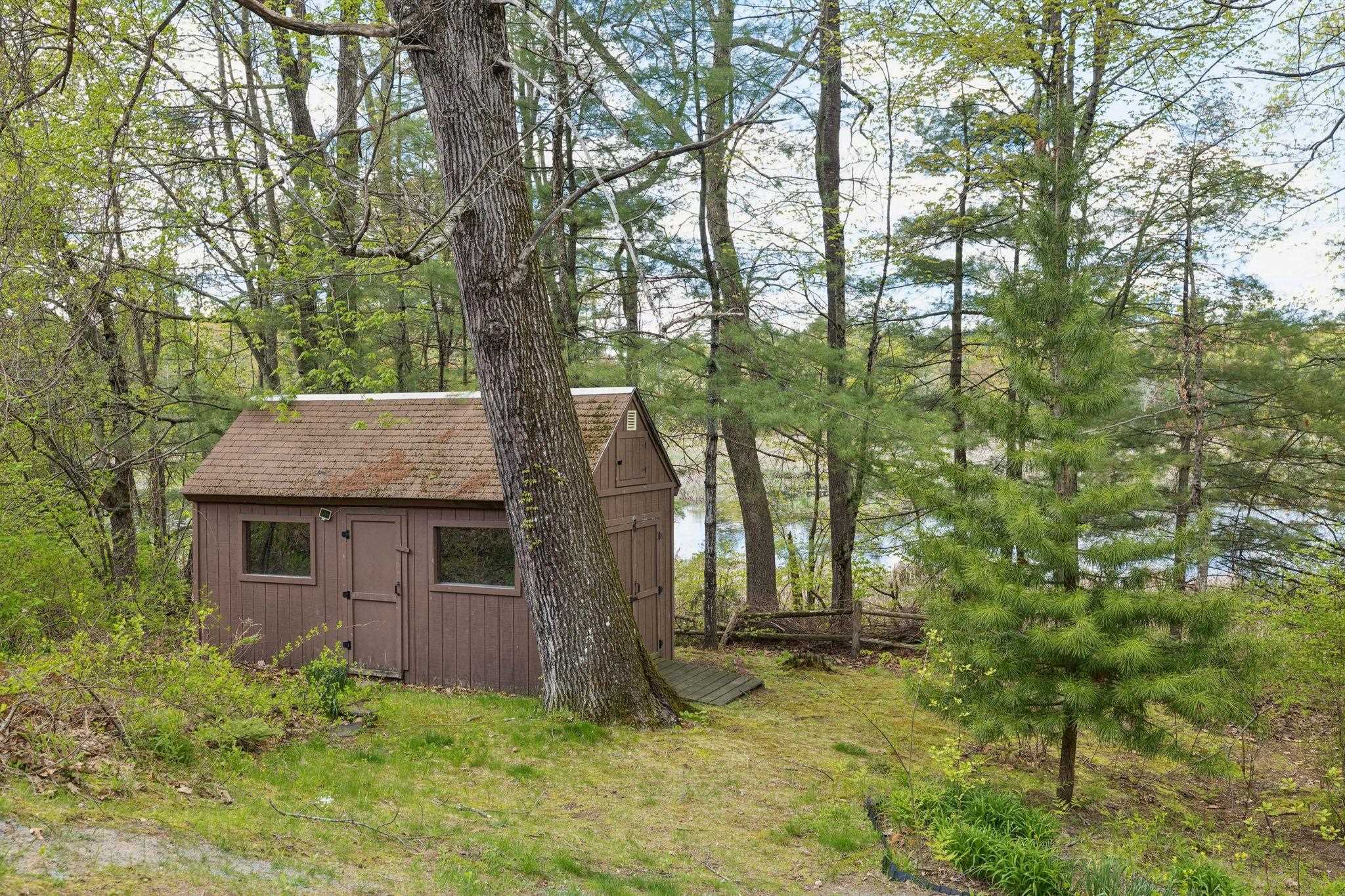 8 Queens Way Merrimack, NH 03054 - Photo 35 of 37